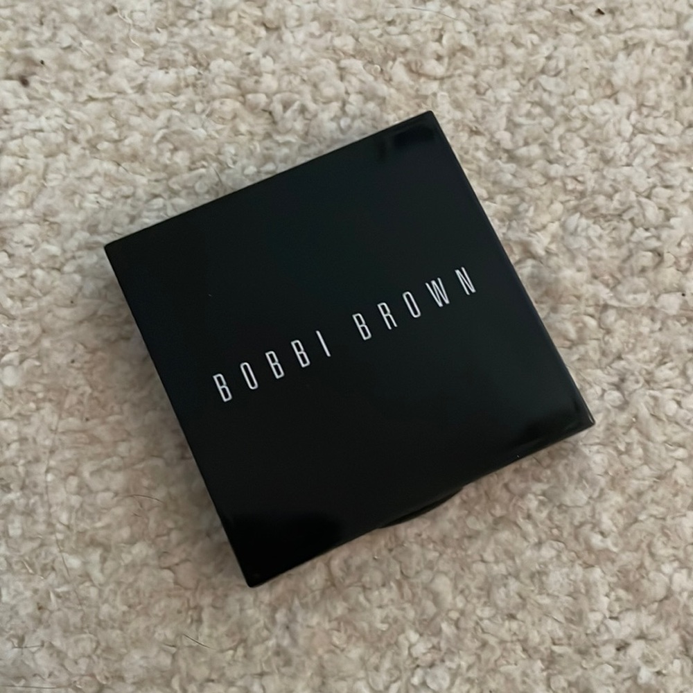 BOBBI BROWN HIGHLIGHTER